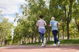 这集很眼熟？曝斯洛特与利物浦总监休斯曾爆发冲突 核心矛盾在转会策略